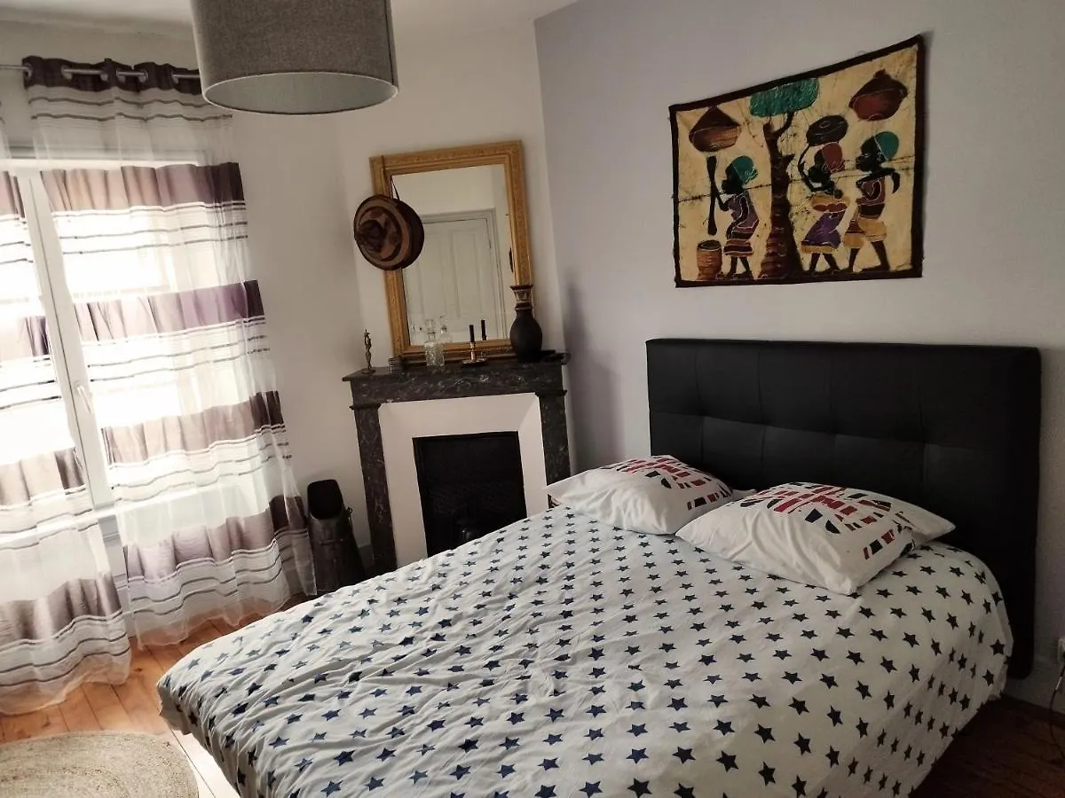 Chaleureuse Maison De Ville A Cote De La Mairie Ronde Ambert Holiday home