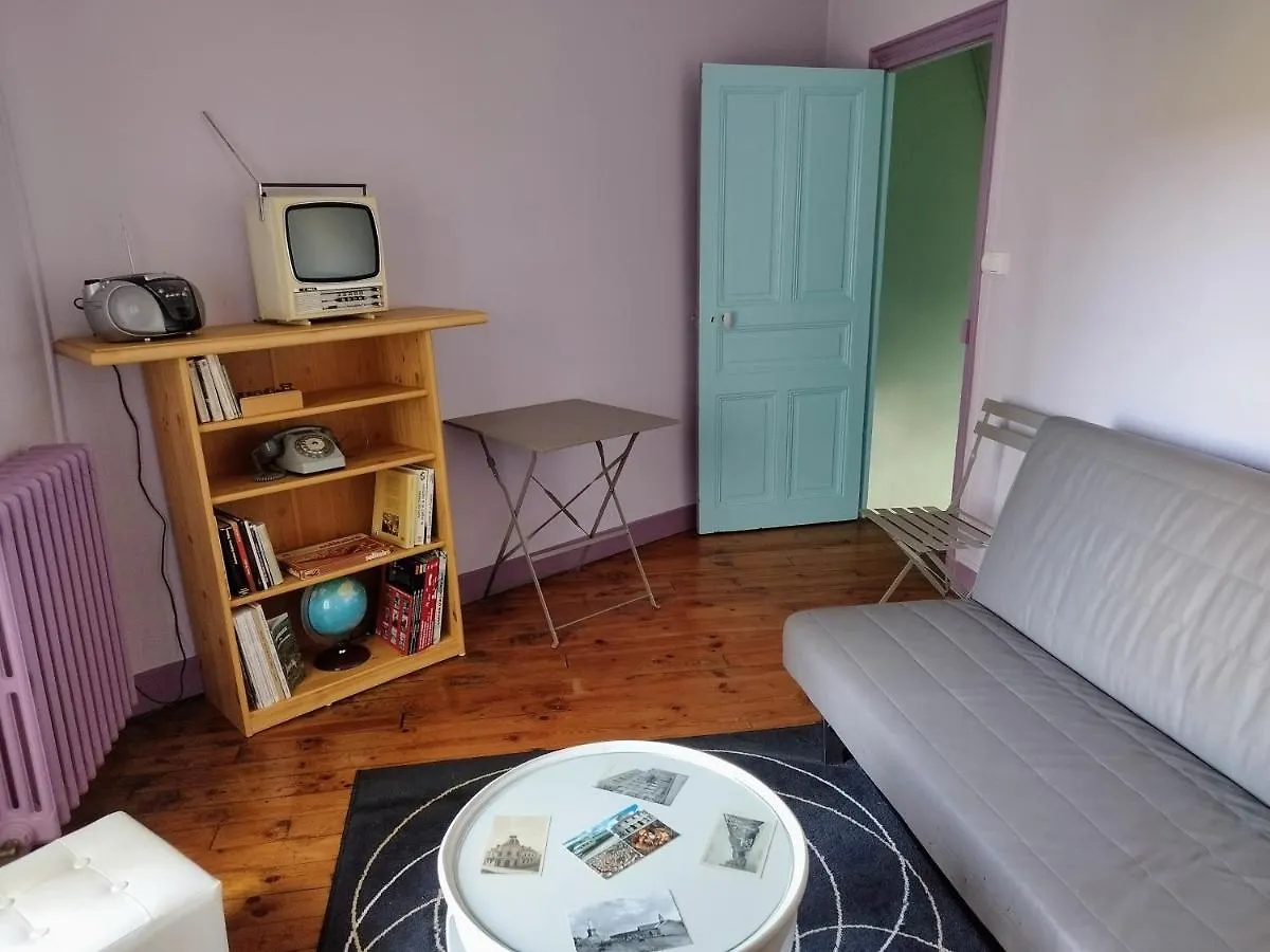 Chaleureuse Maison De Ville A Cote De La Mairie Ronde Амбер